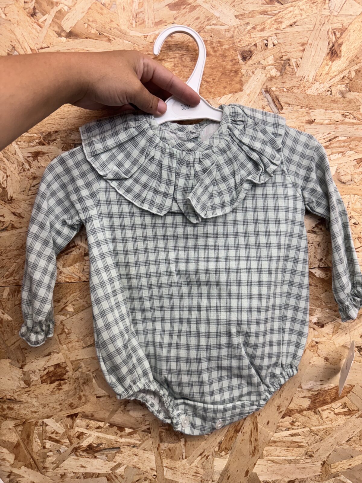 OUTLET ( 3 A48MESES)