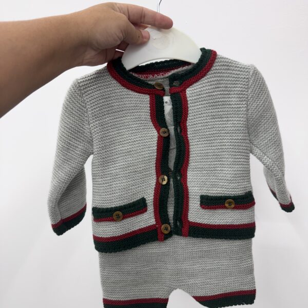 OUTLET(1 A 6MESES)