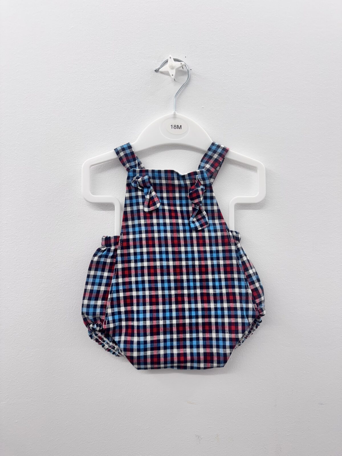 OUTLET(6 Y 12MESES)
