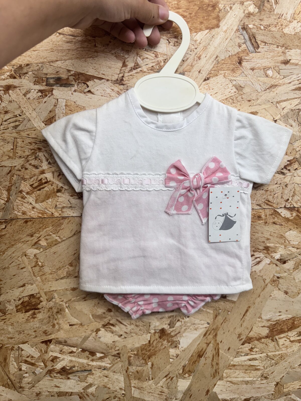 OUTLET(1 Y 6MESES)