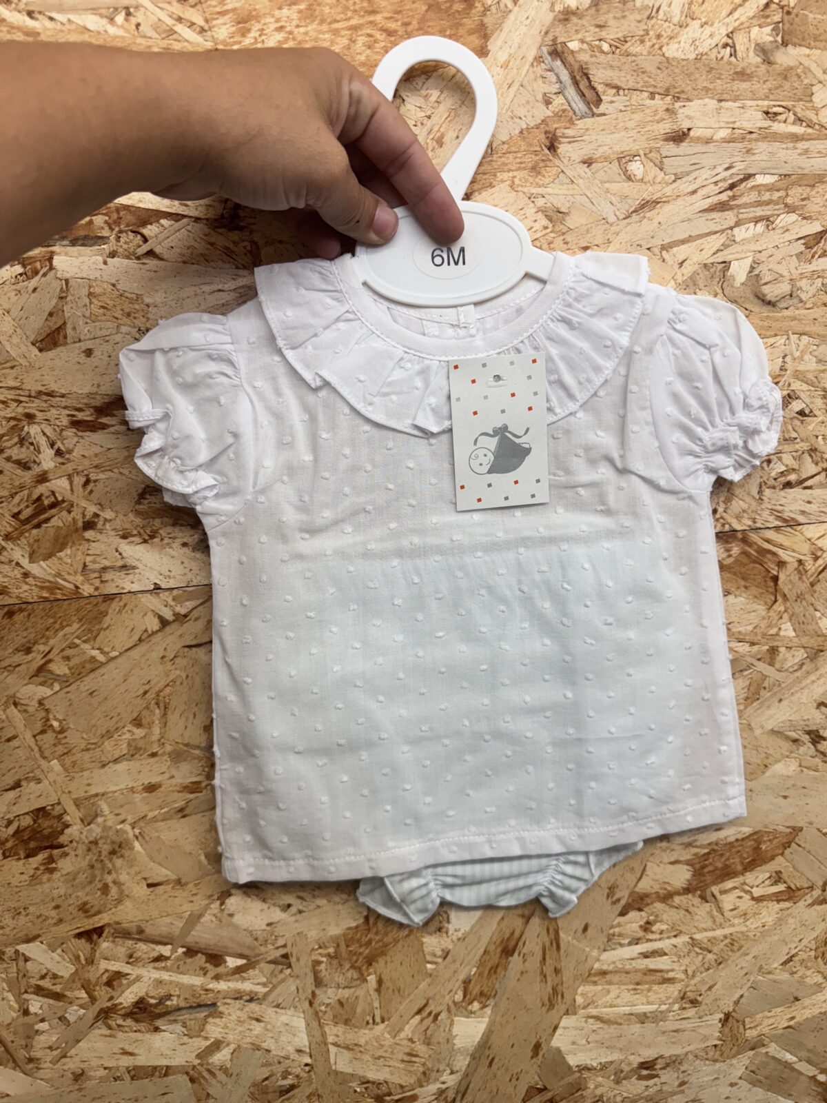 OUTLET(3 Y 6MESES)