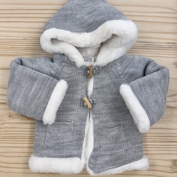 OUTLET(3 Y 6 MESES)